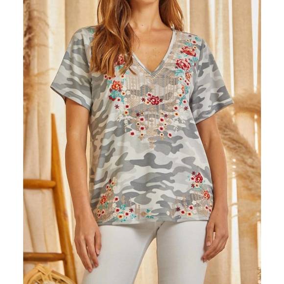 NEW SAVANNA JANE camo print tee in grey - Picture 1 of 6